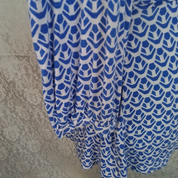 Banana Republic blue and white design long sleeved V neck top S - Picture 5 of 7
